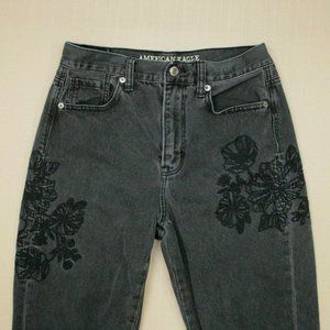American Eagle Mom Jeans Size 4